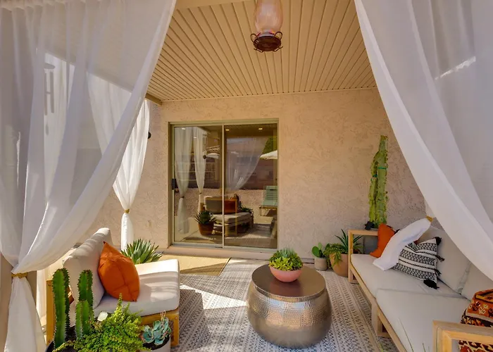 Relax Poolside! Retreat 2 Mi To Santan Mtn Casino Chandler
