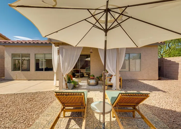 Relax Poolside! Retreat 2 Mi To Santan Mtn Casino Holiday home